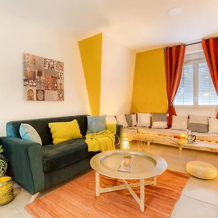 Apartamento Deluxe Millℇ Et Une Nuits By Yeswebook Montry